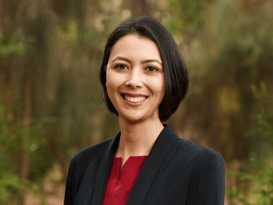 Dr Maya Luks.