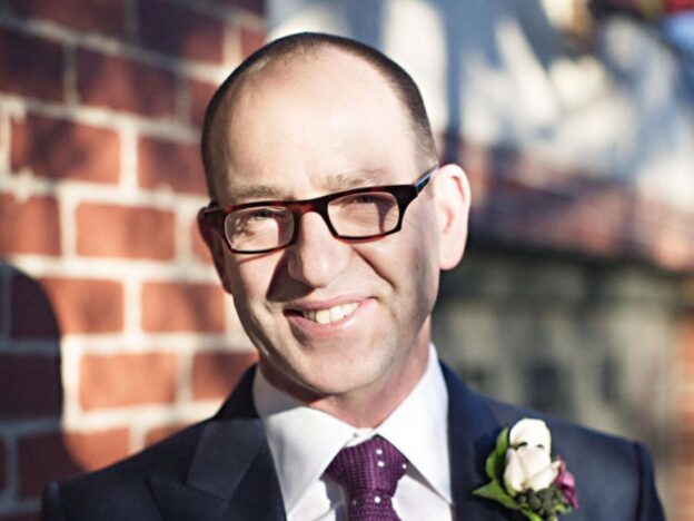 Dr Simon Gordon