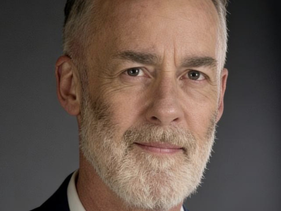 Associate Professor Steve Macfarlane.